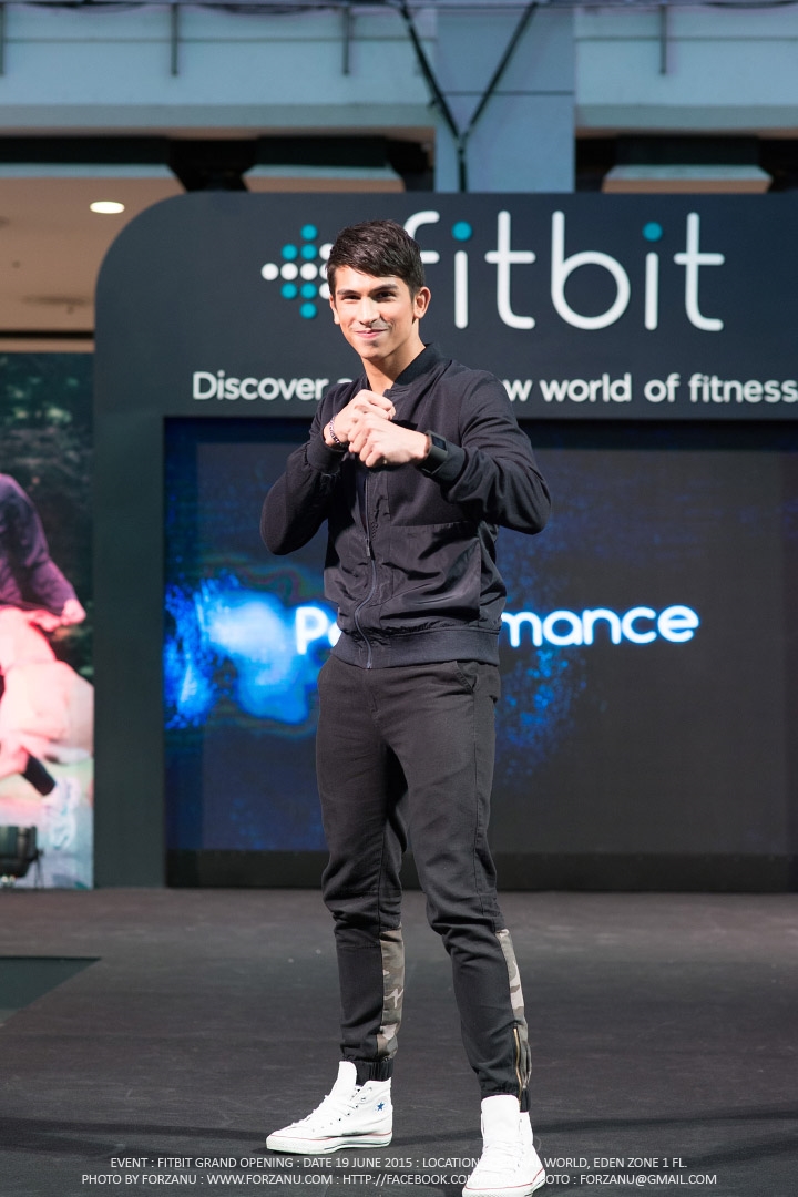 FITBIT_OPENING_0041